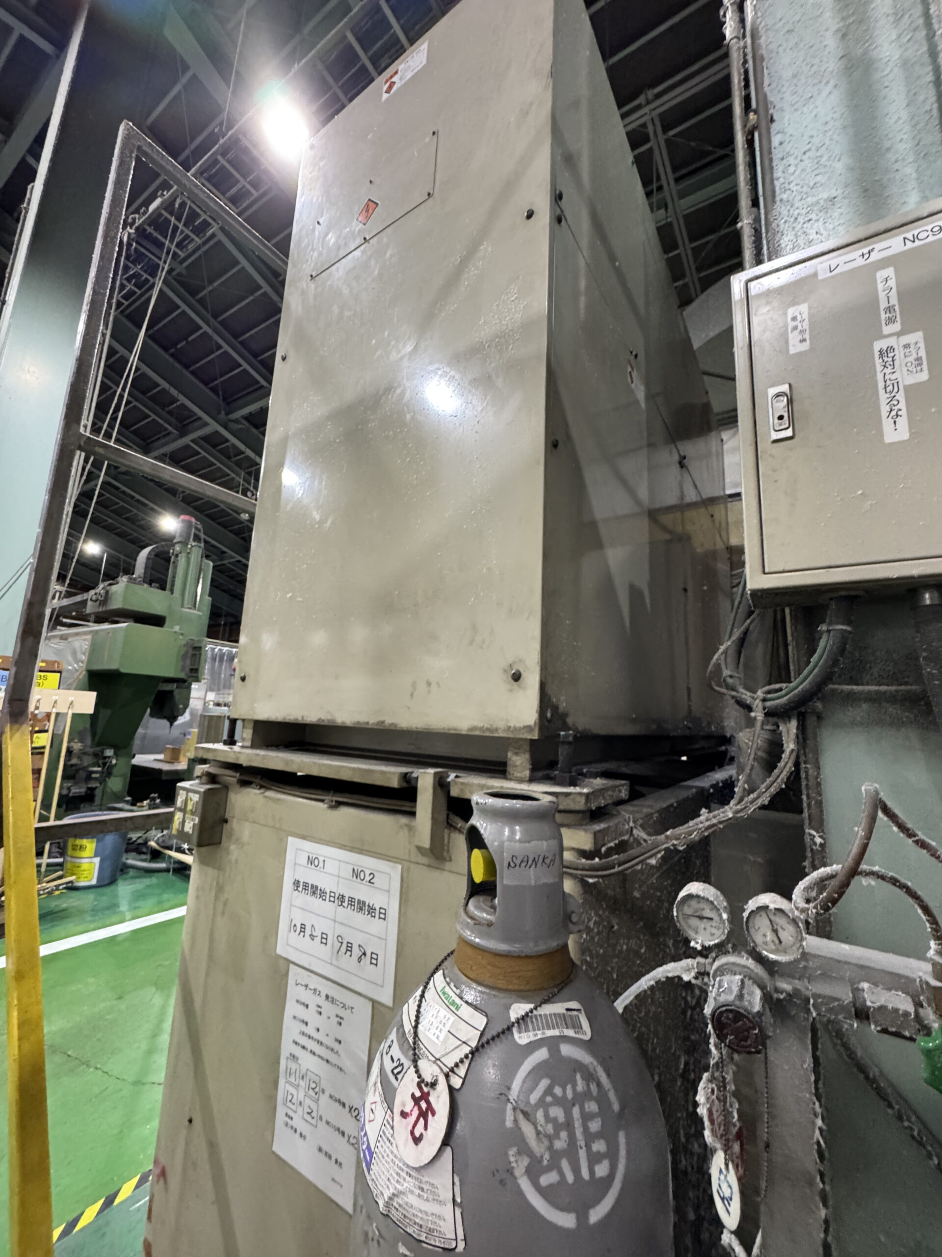 コマツNTC 3次元5軸レーザー加工機 - 株式会社W&N